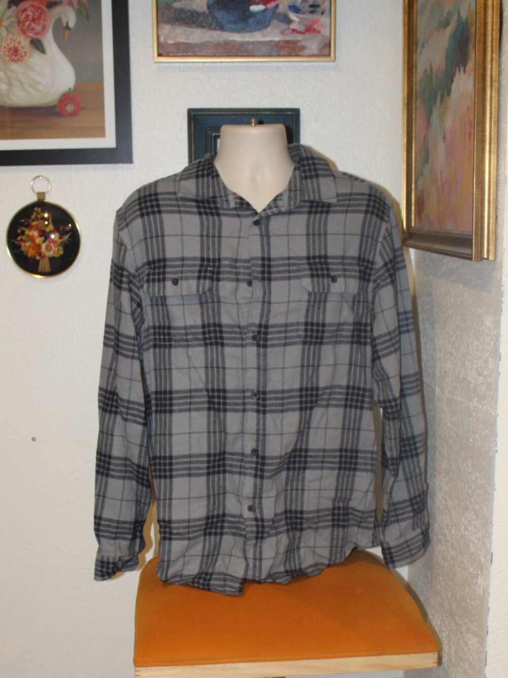 Goodfellow & Co Men’s Large Gray Black Plaid Flannel Button-Up Shirt